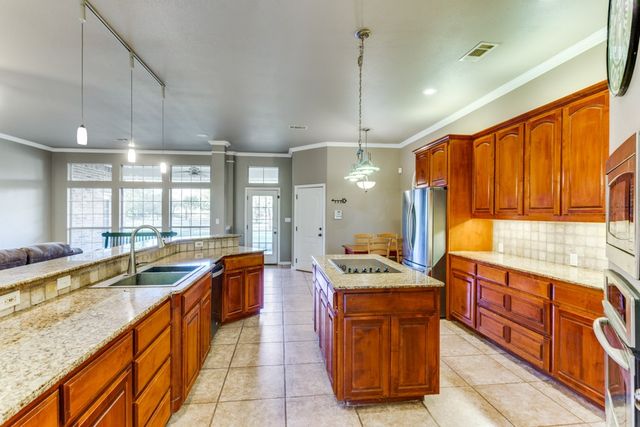 6306 Shadow Valley Drive, Burleson, TX 76028