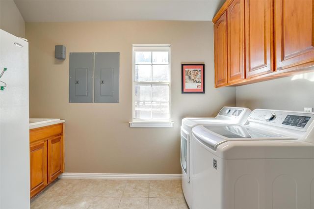 6306 Shadow Valley Drive, Burleson, TX 76028