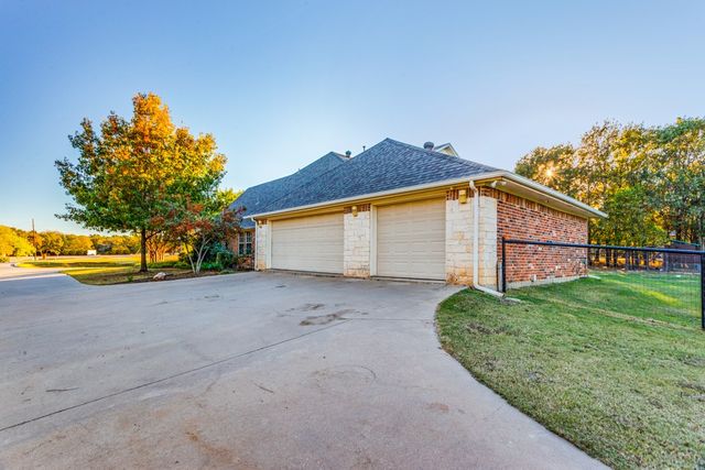 6306 Shadow Valley Drive, Burleson, TX 76028