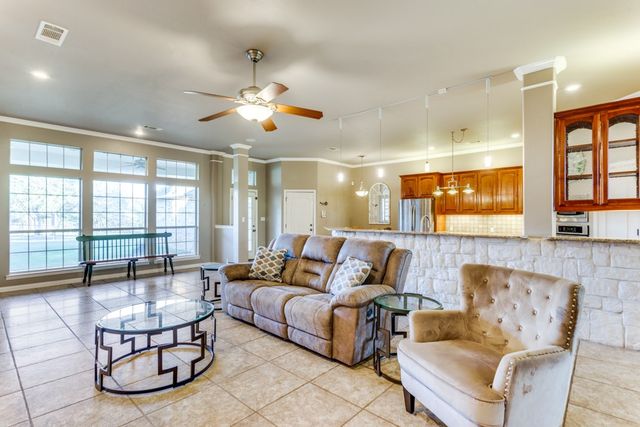 6306 Shadow Valley Drive, Burleson, TX 76028