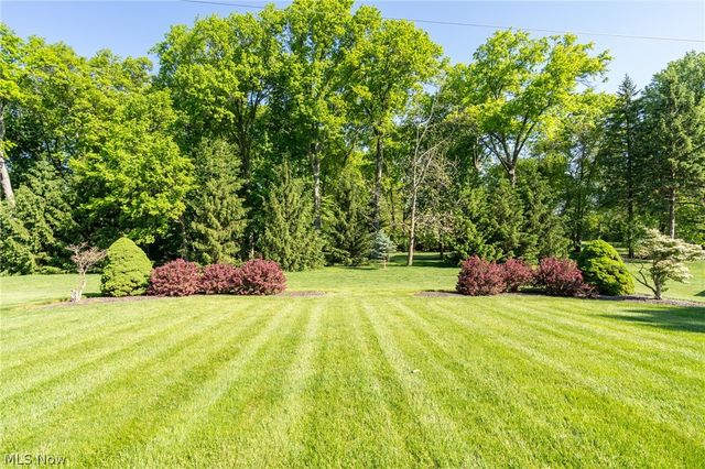 987 W Martin Avenue, Amherst, OH 44001