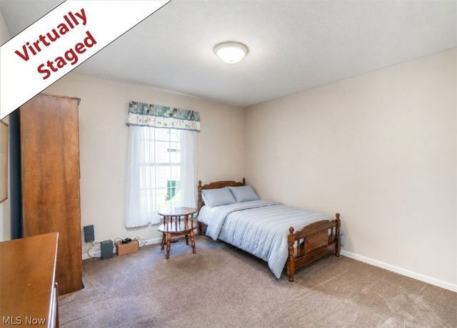 987 W Martin Avenue, Amherst, OH 44001