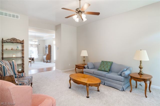987 W Martin Avenue, Amherst, OH 44001