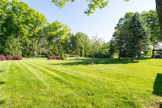 987 W Martin Avenue, Amherst, OH 44001