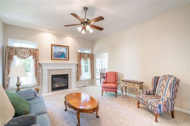 987 W Martin Avenue, Amherst, OH 44001