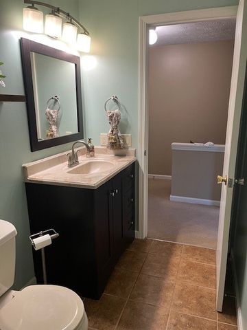 27 Southfield Drive, Webster, NY 14580