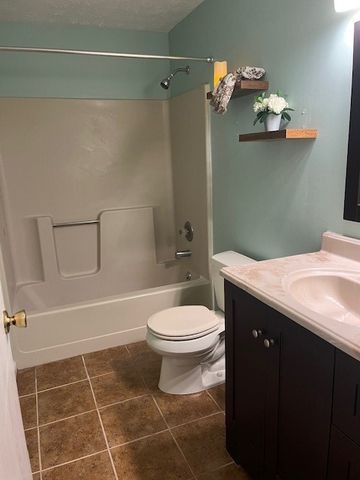 27 Southfield Drive, Webster, NY 14580