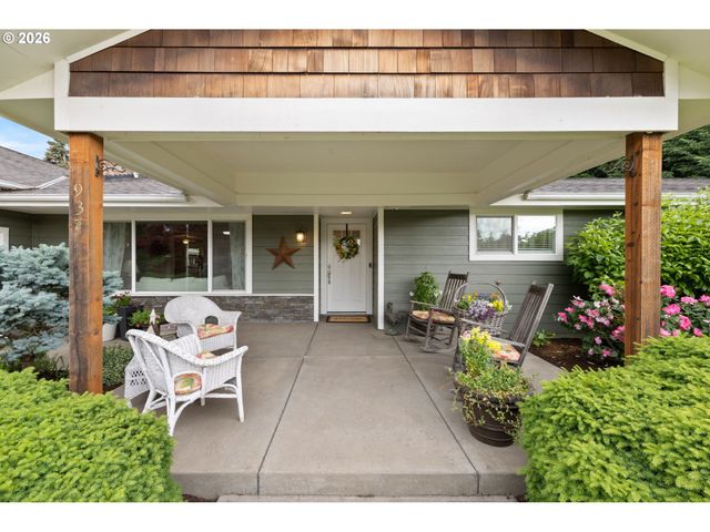 937 Ne Queens Ln, Hillsboro, OR 97124