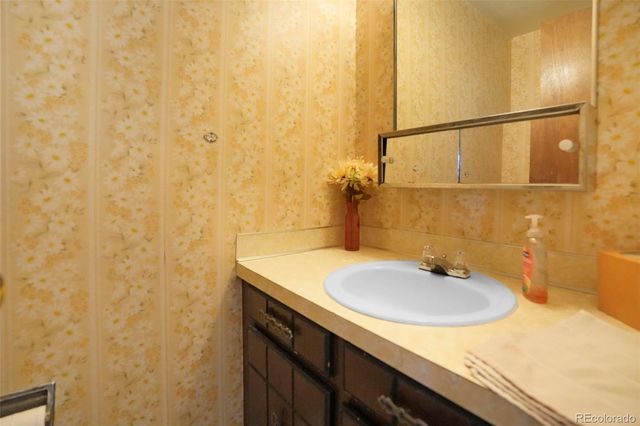 7782 W Glasgow Place, Littleton, CO 80128