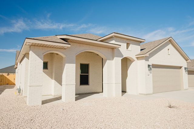 2517 Open Range Ln, Midland, TX 79705