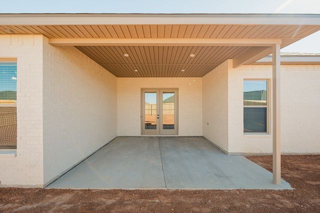 2517 Open Range Ln, Midland, TX 79705