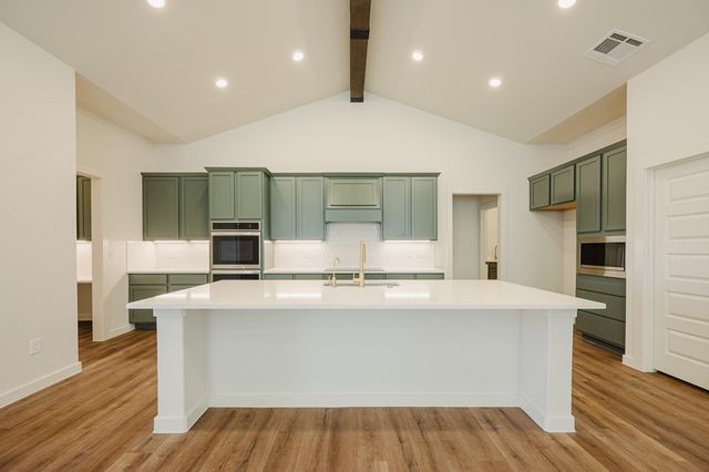 2517 Open Range Ln, Midland, TX 79705