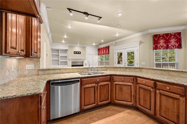 2993 N Dorchester Drive, Fayetteville, AR 72703