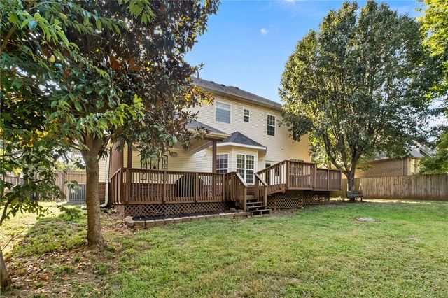 2993 N Dorchester Drive, Fayetteville, AR 72703