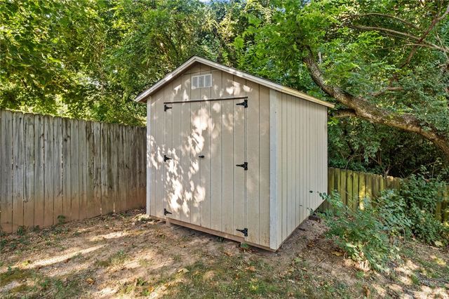 2993 N Dorchester Drive, Fayetteville, AR 72703