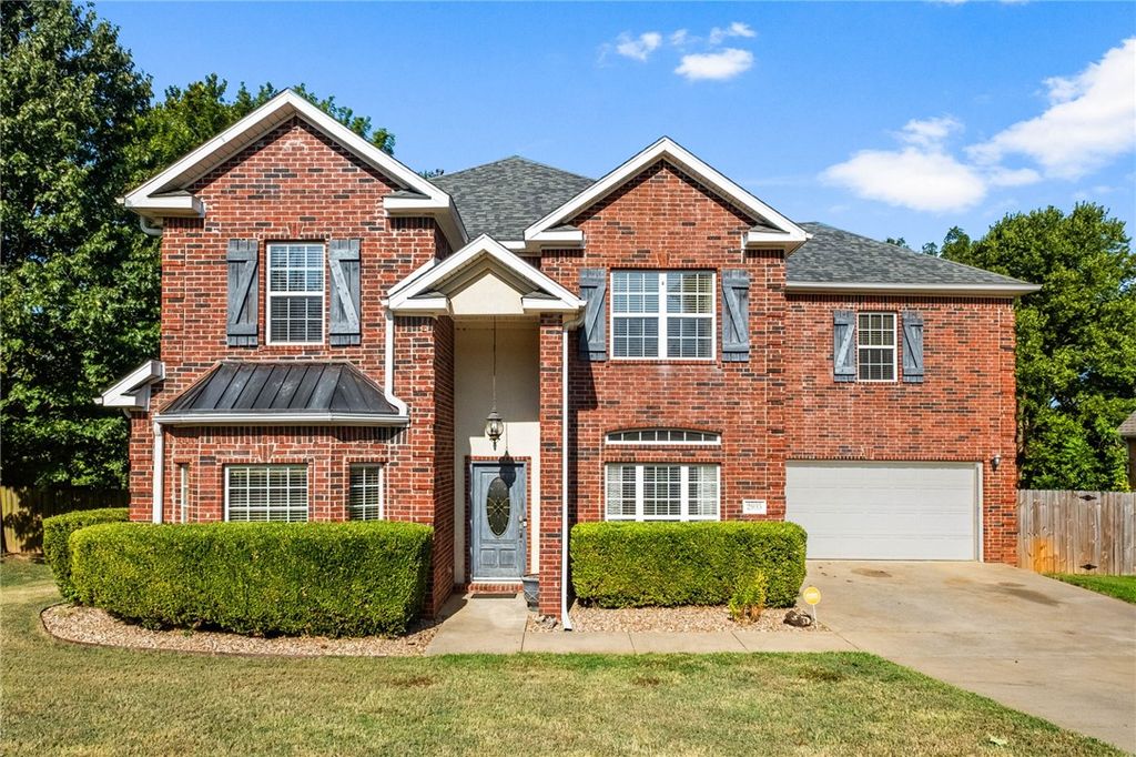 2993 N Dorchester Drive, Fayetteville, AR 72703