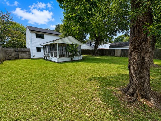 1319 Briarmead Drive, Richmond, TX 77406