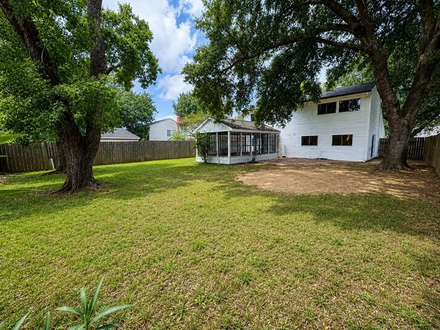 1319 Briarmead Drive, Richmond, TX 77406