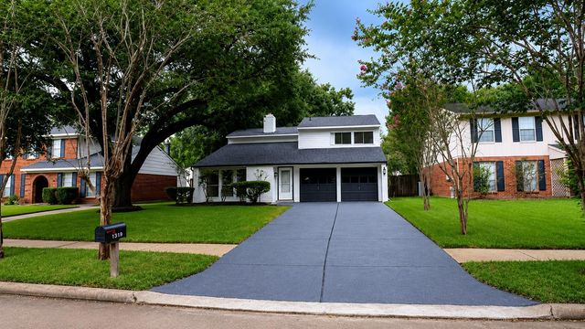 1319 Briarmead Drive, Richmond, TX 77406