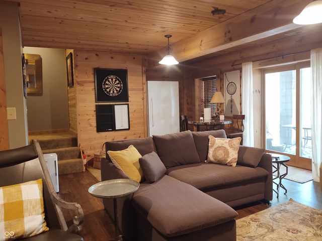 7275 Hamilton Creek Road, Nashville, IN 47448