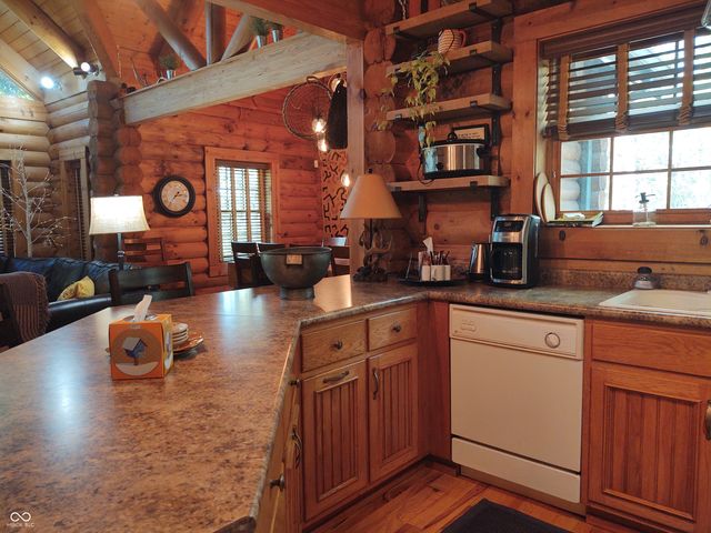 7275 Hamilton Creek Road, Nashville, IN 47448