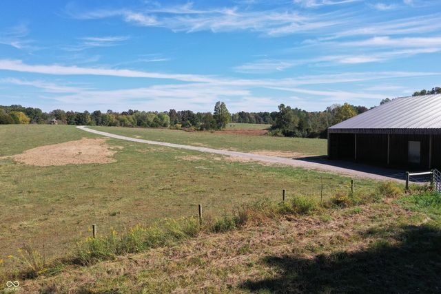 7275 Hamilton Creek Road, Nashville, IN 47448