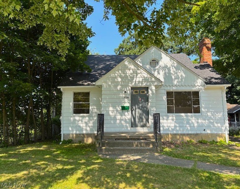3726 Sunset Boulevard, Youngstown, OH 44502