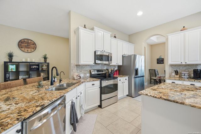 244 Flint Rd, Cibolo, TX 78108
