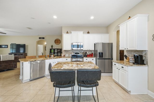 244 Flint Rd, Cibolo, TX 78108