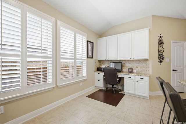 244 Flint Rd, Cibolo, TX 78108