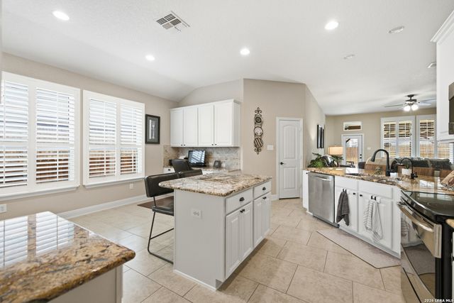 244 Flint Rd, Cibolo, TX 78108