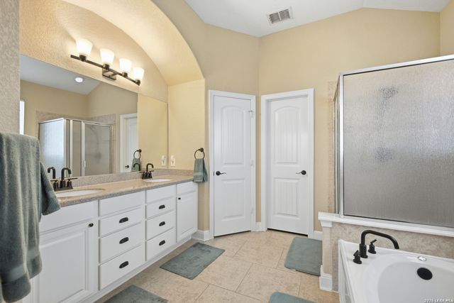 244 Flint Rd, Cibolo, TX 78108