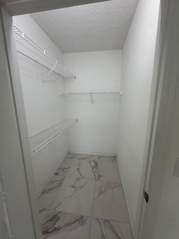 10330 Fox Trail Road S 1206, West Palm Beach, FL 33411