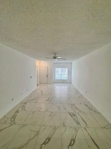 10330 Fox Trail Road S 1206, West Palm Beach, FL 33411