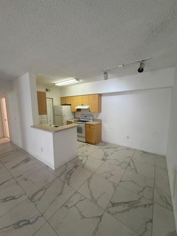 10330 Fox Trail Road S 1206, West Palm Beach, FL 33411