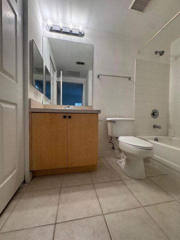 10330 Fox Trail Road S 1206, West Palm Beach, FL 33411