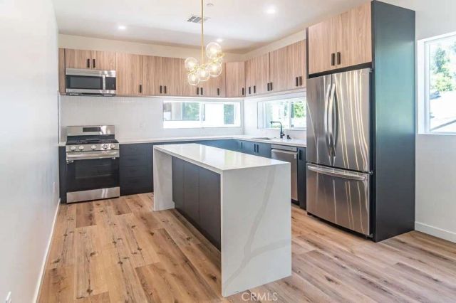 11522 killion Street 1, North Hollywood, CA 91601