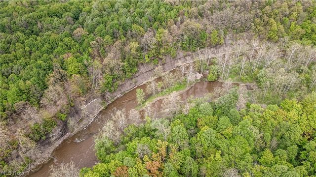 5671 S River Road W, Geneva, OH 44041