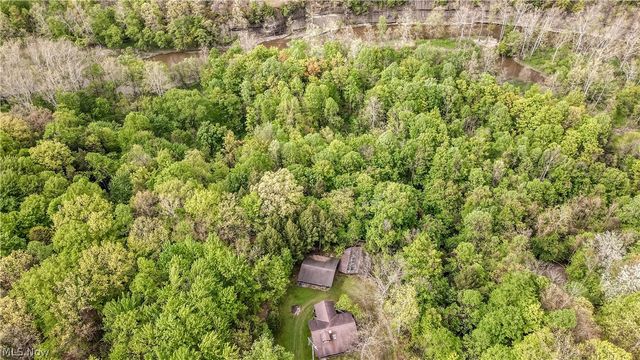 5671 S River Road W, Geneva, OH 44041
