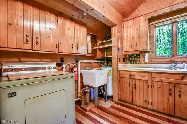 5671 S River Road W, Geneva, OH 44041
