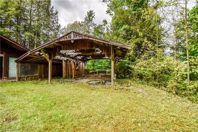 5671 S River Road W, Geneva, OH 44041
