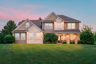 351 Hyder Circle Drive, Plainwell, MI 49080