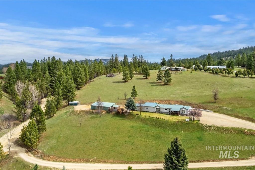 15 Granite Basin, Garden Valley, ID 83622 photo 2