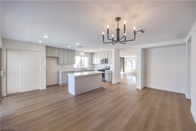 668 Rising Brook Drive, Henderson, NV 89011