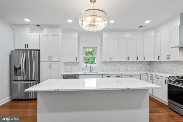 88 LENOX AVE, Trenton, NJ 08620