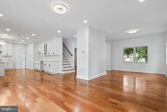88 LENOX AVE, Trenton, NJ 08620