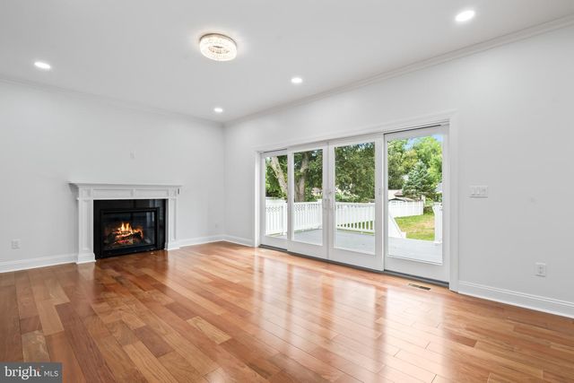 88 LENOX AVE, Trenton, NJ 08620