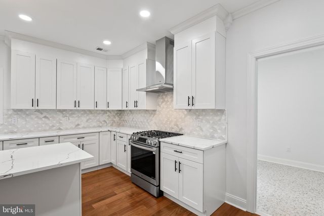 88 LENOX AVE, Trenton, NJ 08620