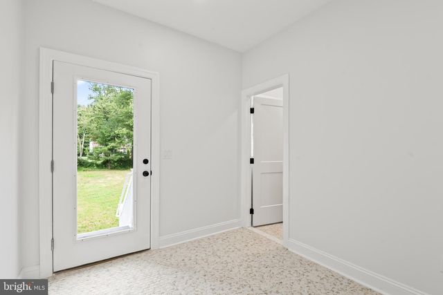 88 LENOX AVE, Trenton, NJ 08620