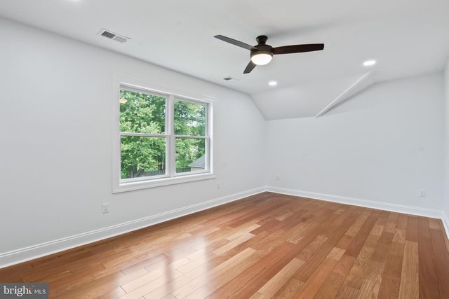 88 LENOX AVE, Trenton, NJ 08620